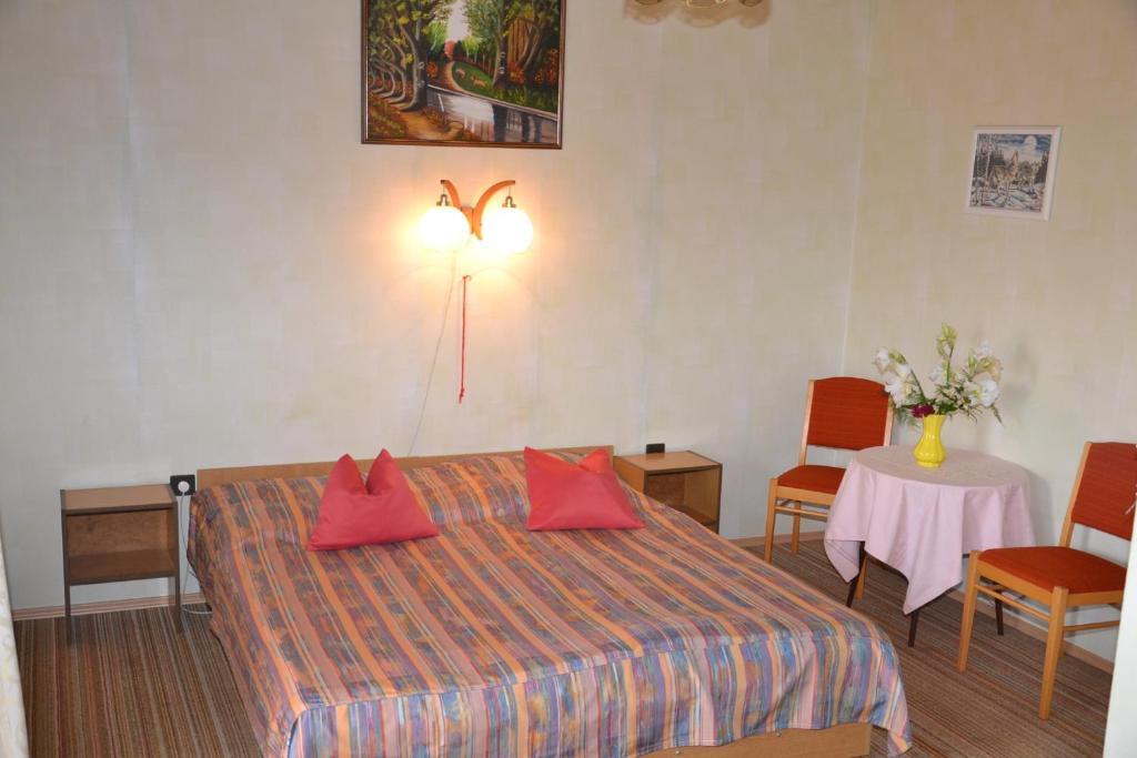 Apartman Berki Margit Heviz Room photo